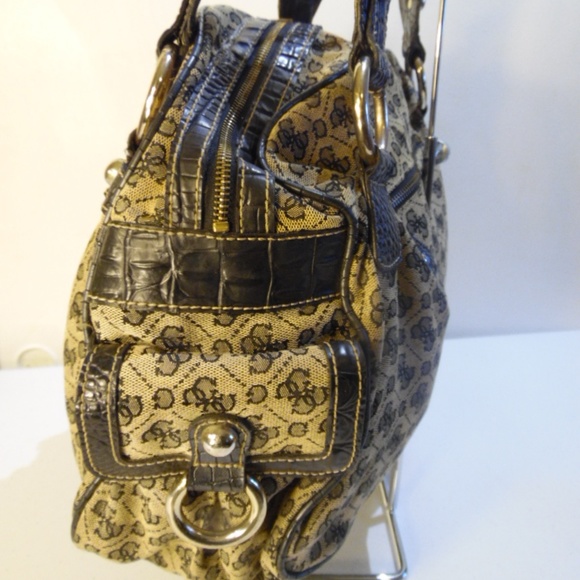 Guess Monogram Canvas & black Leather Shoulder Bag - Picture 2 of 8